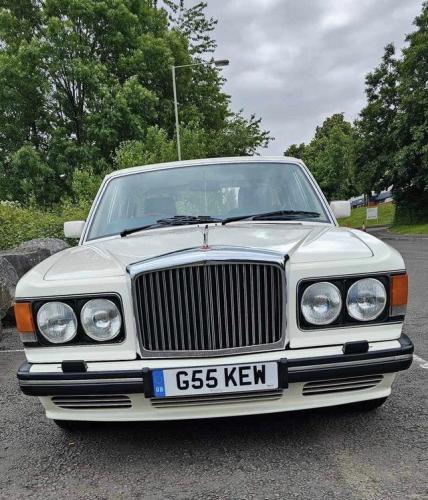 Bentley Turbo R, stunning car.