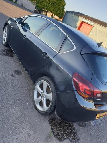 Vauxhall Astra  Reg, newly serviced, drives smoothly.