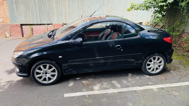 Peugeot 206 CC 2.0 petrol Convertible, 10 month MOT