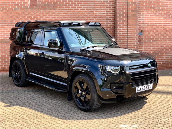 Land Rover Defender 3.0 D300 MHEV X-Dynamic HSE Auto 4WD