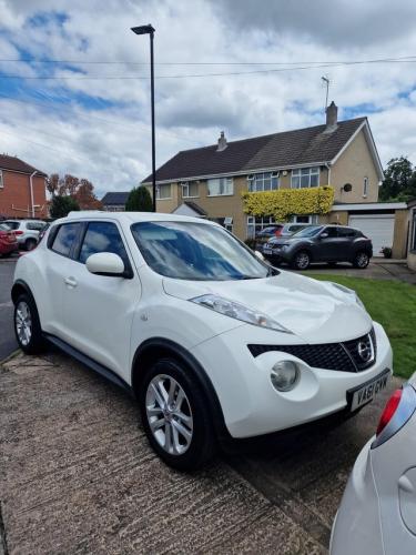 Nissan Juke hatchback, acenta premium, 1.6 petrol, 5 door, m