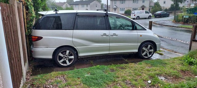 Toyota estima L 8 seater