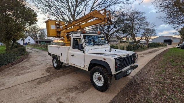 Land Rover Defender TDi "Cherry 130" SKU 593