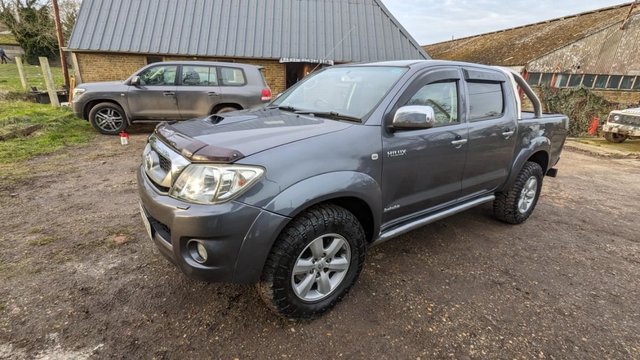 Toyota Hilux 3.0 D-4d Invincible Dble SKU 730