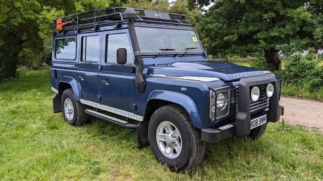 Land Rover Defender 110XS Station wagon 2.4 The Cairns SKU4