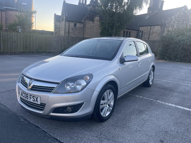 Vauxhall Astra Hatchback 1.6i 16V SXi 5d 