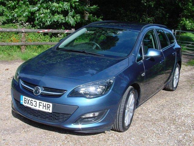 Vauxhall Astra CDTi ecoFLEX £20 Car Tax  Estate 1.7